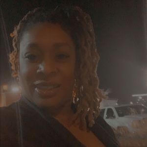 Meet your Posher, Shay